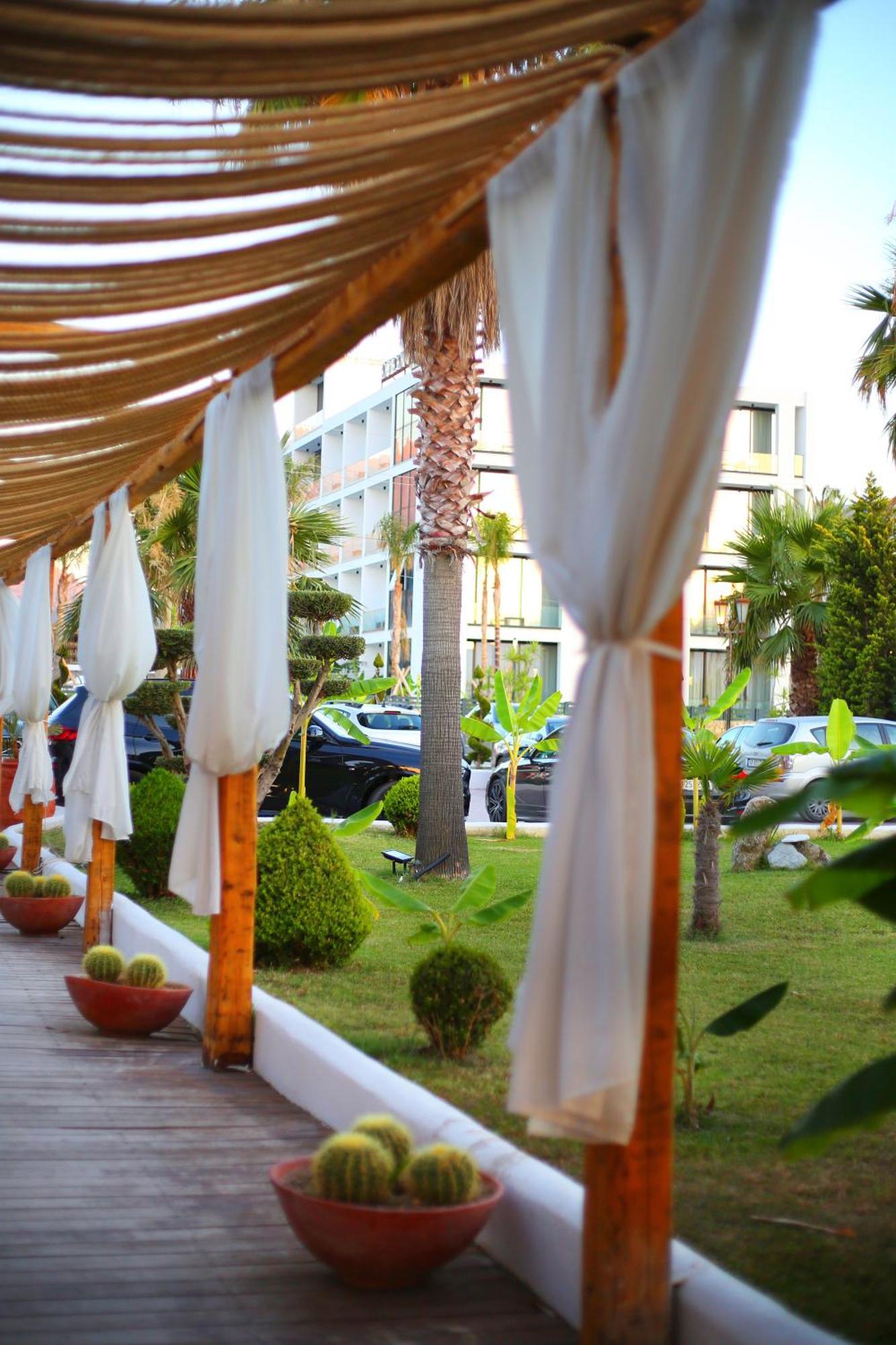 Oricon Coast Luxury Resort Орикум Экстерьер фото